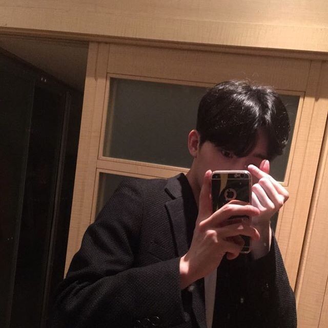 阙佳雁菲