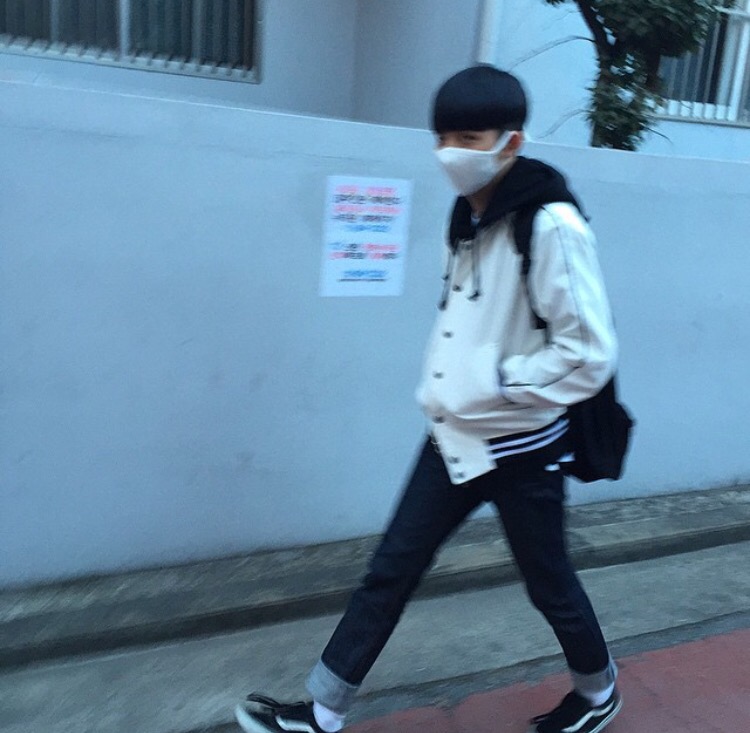 仲孙庆琛羽