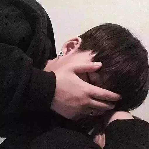 上官嘉毓友